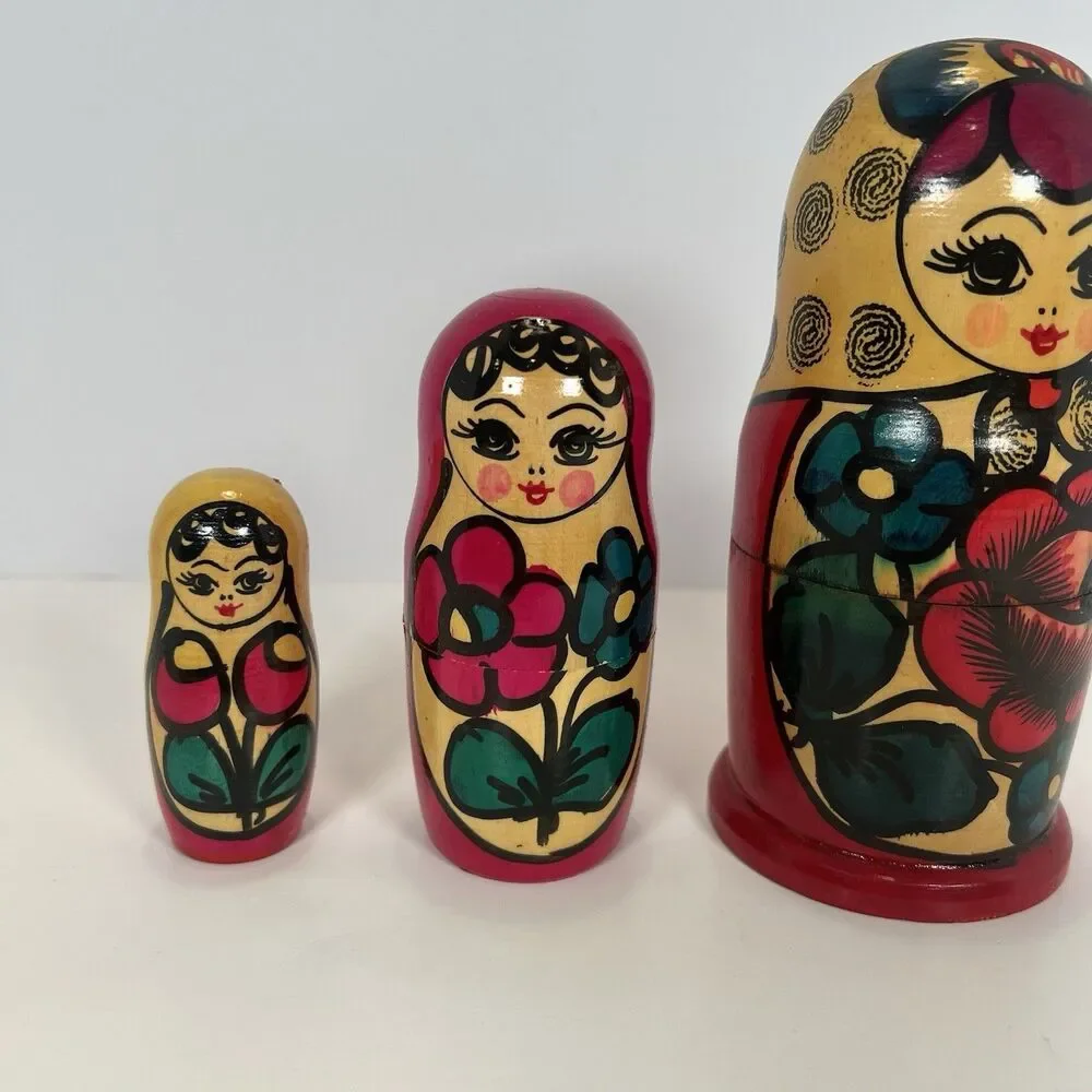 Russian Semenov Nesting dolls Matryoshka set 3 pcs Hand painted in Russia 5-5/8”